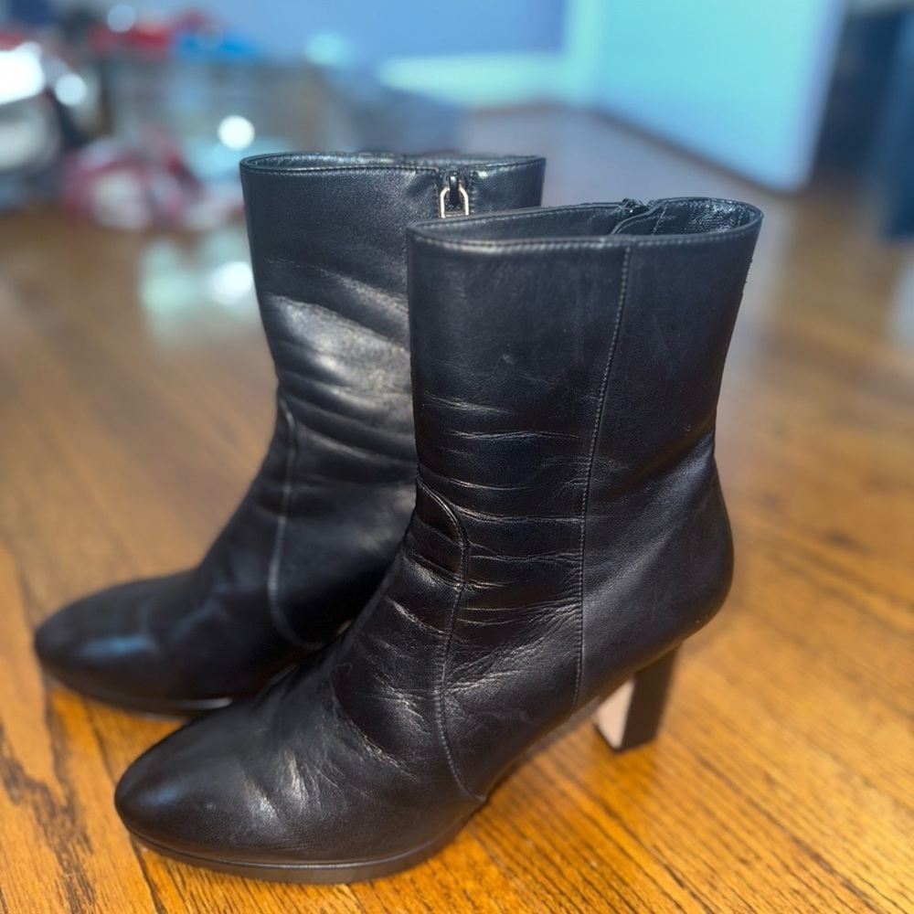 Stuart Weitzman Black Leather Heeled Boots size 10.5 🖤 - Picture 4 of 9